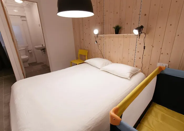 Koala Hostel *